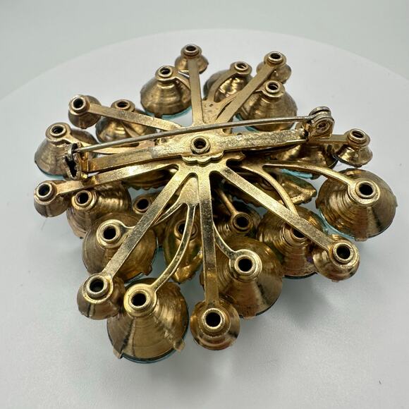 Vintage gold tone aqua blue aurora borealis AB glass rhinestones layered brooch - Picture 8 of 9